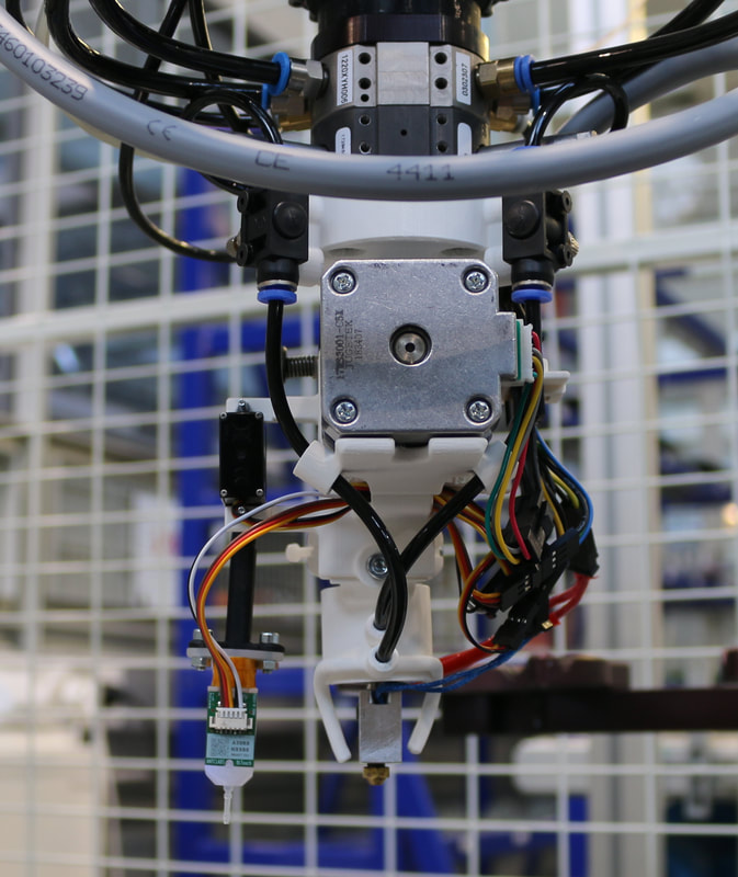 Extruder close-up